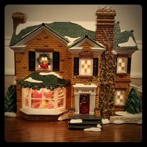 "2000 Holly Lane" Dept. 56 Snow Village gift set